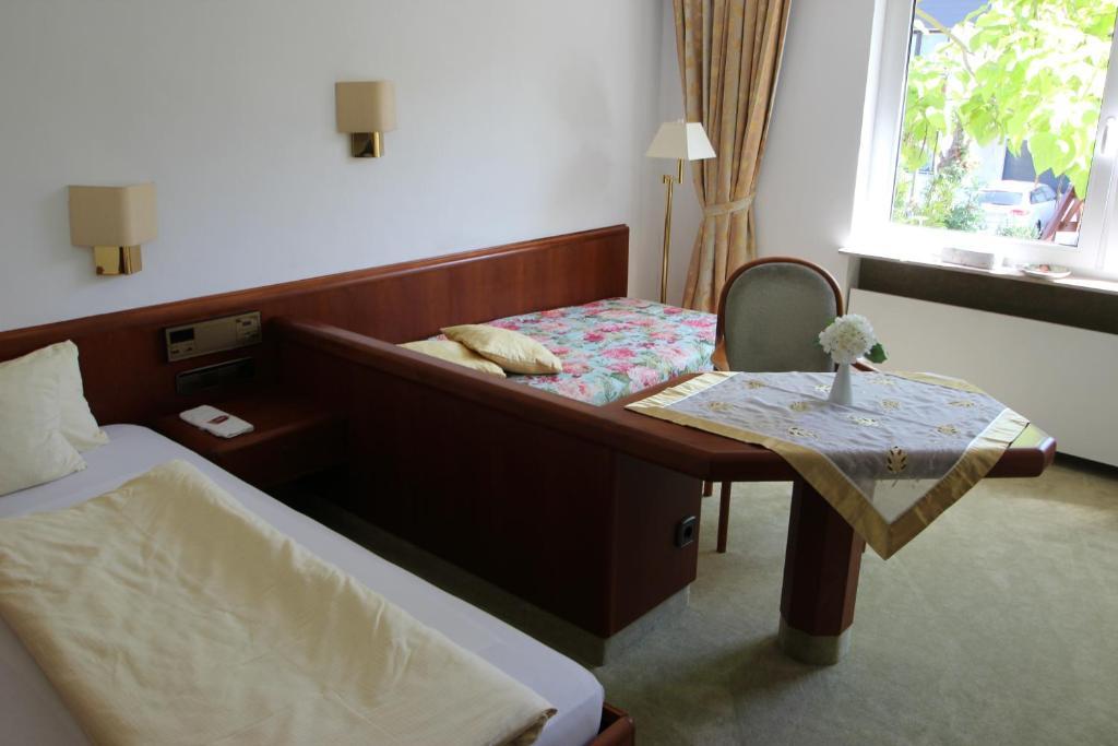 Hotel am Kurpark Bad Wimpfen Zimmer foto